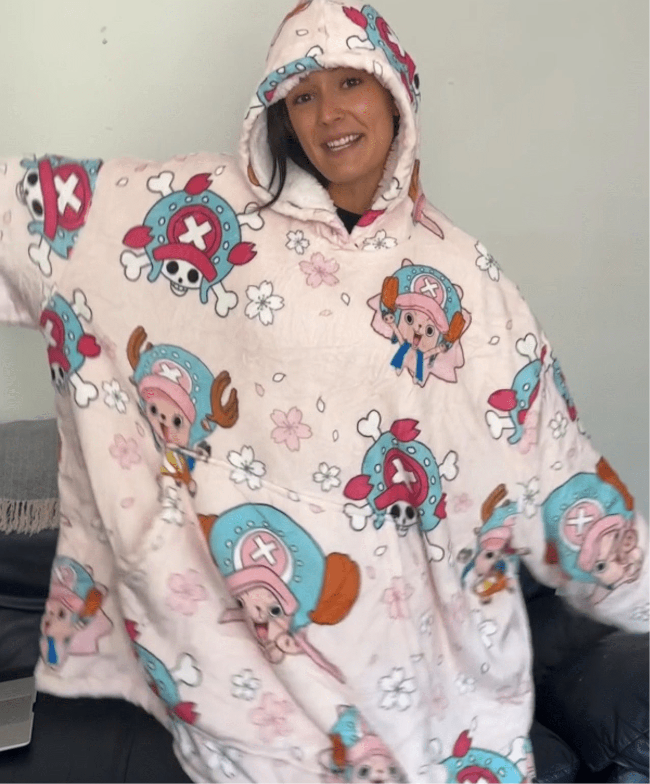Anime Blanket Hoodie oversize snuggle Sherpa Tony Chopper One Piece unisex adults and kids - Olm collectibles