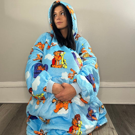 Garfield Oversized Blanket Hoodie – Cozy Sherpa Hoodie with Classic Comic Print unisex snuggle for adults and kids - Olm collectibles