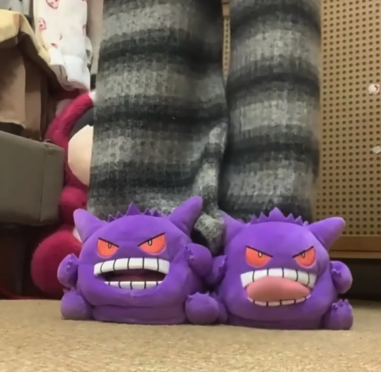 Gengar Pokémon Plush Slippers!